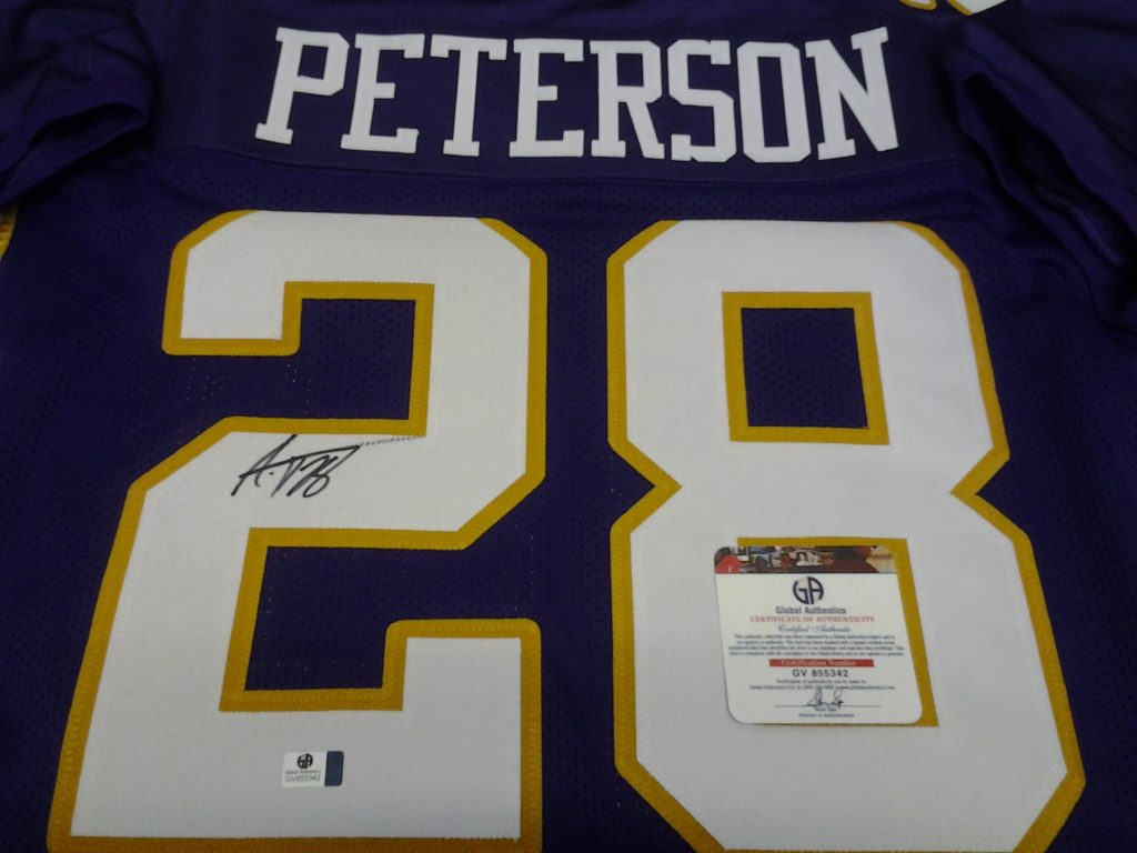 Minnesota Vikings Adrian Peterson Autographed Signed Jersey Beckett Holo